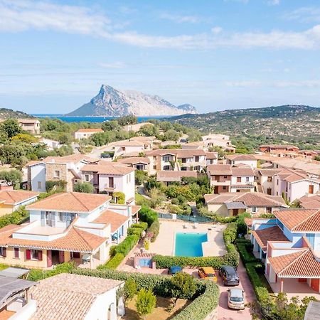 Appartamenti La Tartaruga Monte Petrosu Bagian luar foto